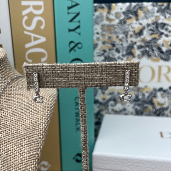 🌟♥️ COACH Signature Pave Bar Stud Earrings Silvertone♥️🌟LIKE NEW - Picture 4 of 8